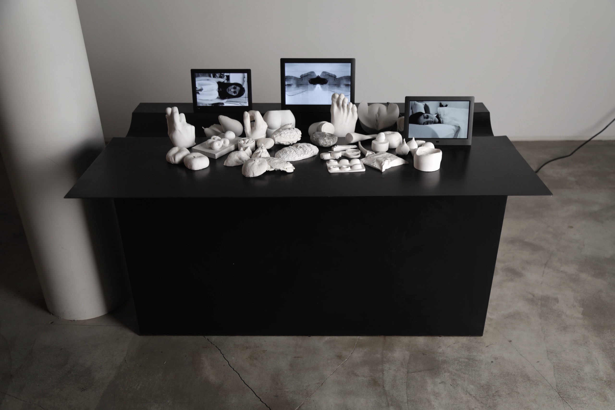 EMPTINESS, 2020, 3-channel video and mixed media, installation on the floor — OYOUNG (1/2)