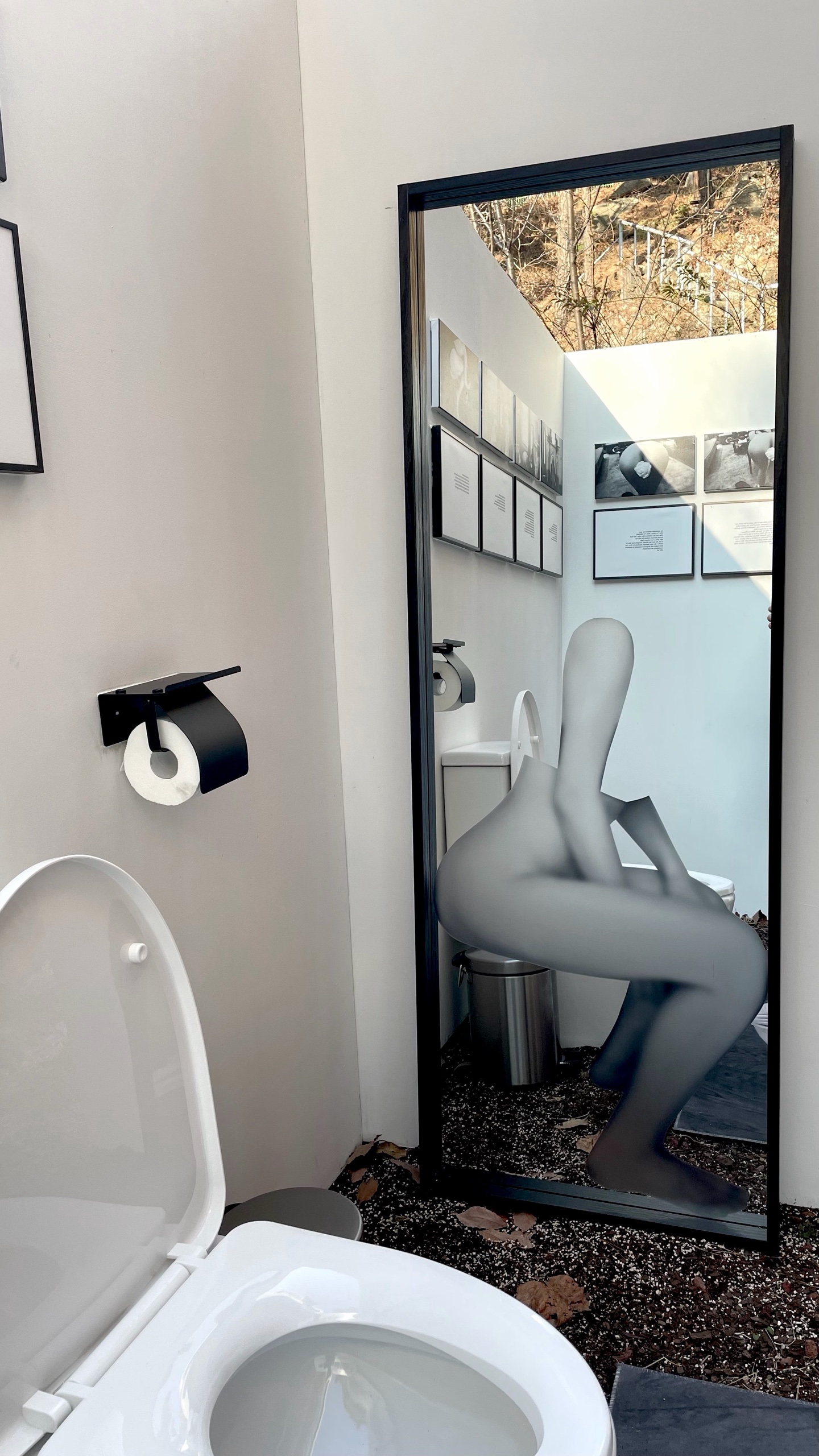 THE CLOGGED TOILET · INTAKE AND EXCRETION · EXCRETA AND LOVE, 2020, Mixed media, installation — OYOUNG (4/5)